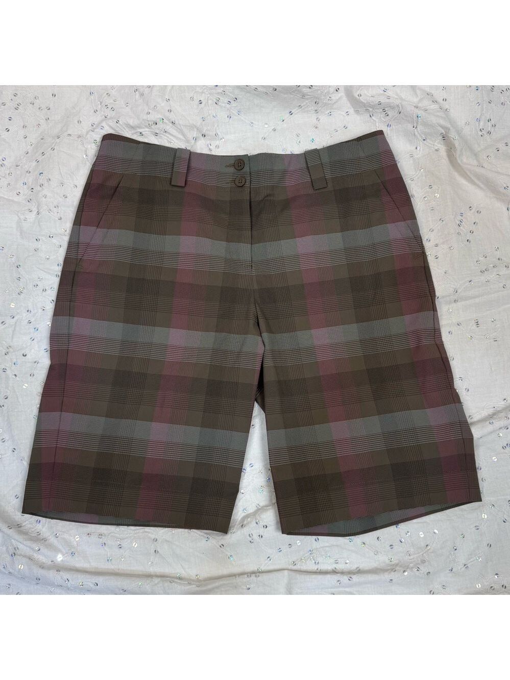 Nike Golf Women’s Dri-FIT Plaid Shorts – Size 8